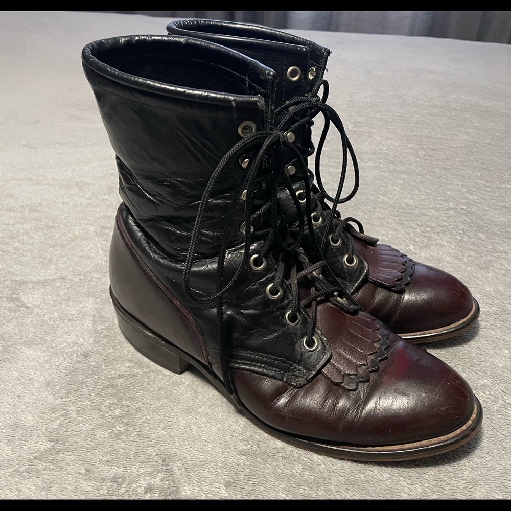 Laredo vintage Sara Rose lace up boots size 8.5M. Two toned oxblood and black.